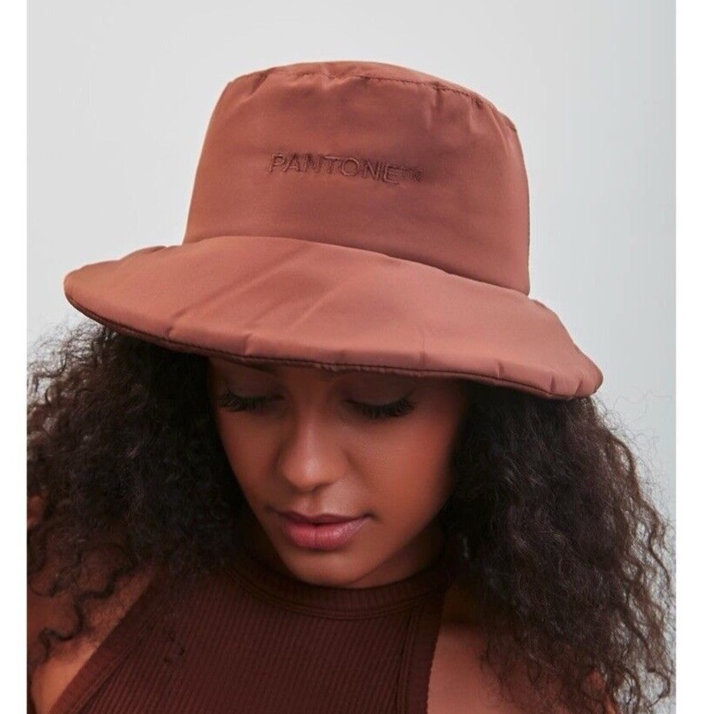 Pantone bucket hat